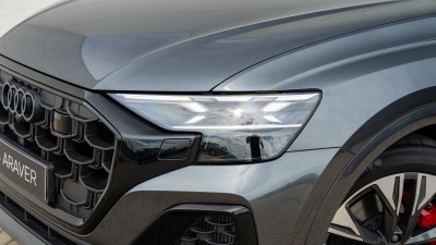 AUDI Q8 TFSIe PHEV quattro (pohľad do interiéru)