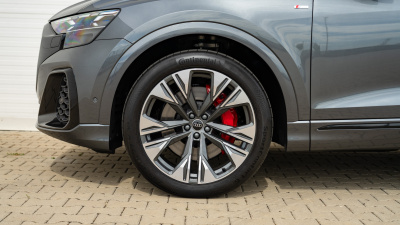 AUDI Q8 TFSIe PHEV quattro