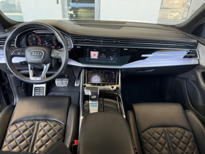 Audi Q8 50 3.0 TDI mHEV quattro tiptronic (pohľad do interiéru)
