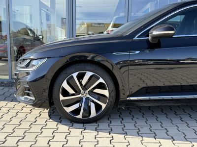 VW Arteon 2.0 TSI R-Line (pohľad do interiéru)