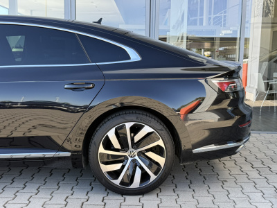 VW Arteon 2.0 TSI R-Line (pohľad do interiéru)