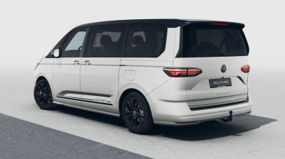 VW Multivan Life Long 2.0 TDI (pohľad zozadu)
