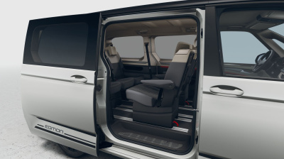 VW Multivan Life Long 2.0 TDI (pohľad do interiéru)