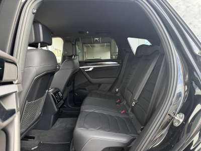 VW Touareg 3.0 TDI R-Line 
