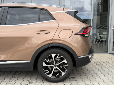 Kia Sportage 1.6 T-GDi 7DCT Gold (pohľad do interiéru)
