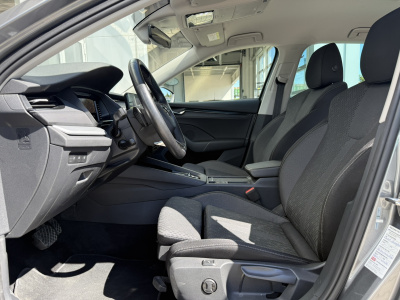 Škoda Octavia 2.0 TDI Ambition 4x4 (pohľad do interiéru)