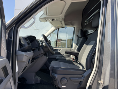 VW Crafter Dodavka L5H3 35 2,0 BiTDI 4MOTION (pohľad do interiéru)