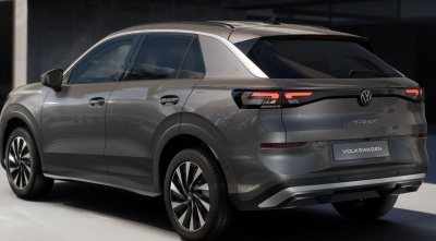 VW T-Roc 1.5 TSI Hybrid Limited (pohľad zozadu)