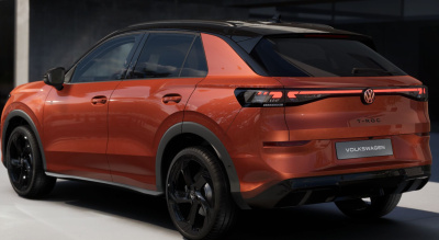VW T-Roc 1.5 TSI Hybrid R-Line Limited (pohľad zozadu)