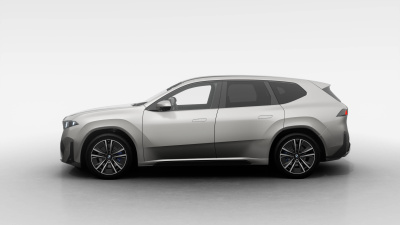 BMW iX3 40 (pohľad zozadu)