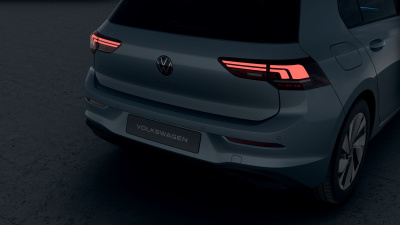 VW Golf 1.5 TSI Limited (pohľad do interiéru)