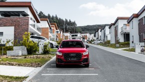 Audi Q2 červená farba