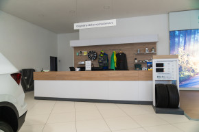 PRVÝ TRENČIANSKY AUTOSERVIS (Pohľad 62)