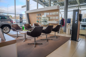 PRVÝ NOVOMESTSKÝ AUTOSERVIS (Pohľad 13)