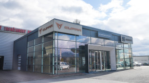 PRVÝ TRENČIANSKY AUTOSERVIS (Pohľad 62)